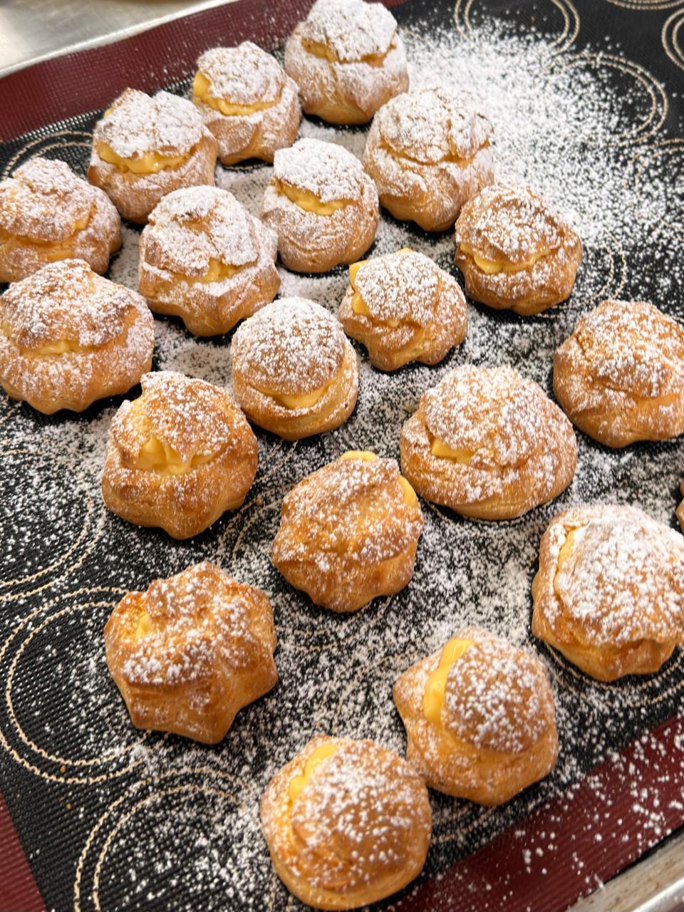 PROFITEROLES